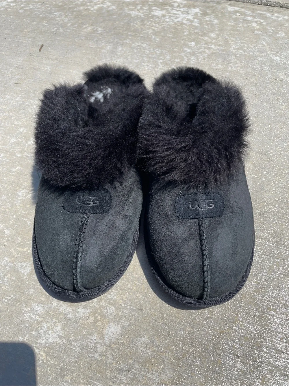 UGG | Shoes | Ugg Black Suede Shearlinglined Slipon Clogs  display picture 3